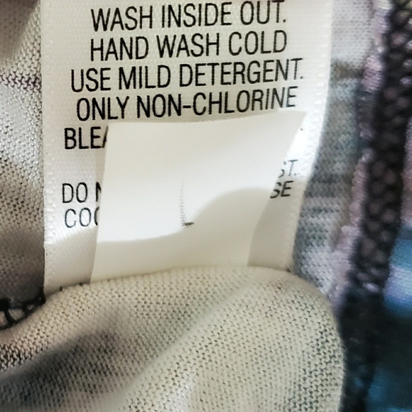 NWT Simply Vera Wang Watercolor Floral Drape Flowy Top - Picture 9 of 9